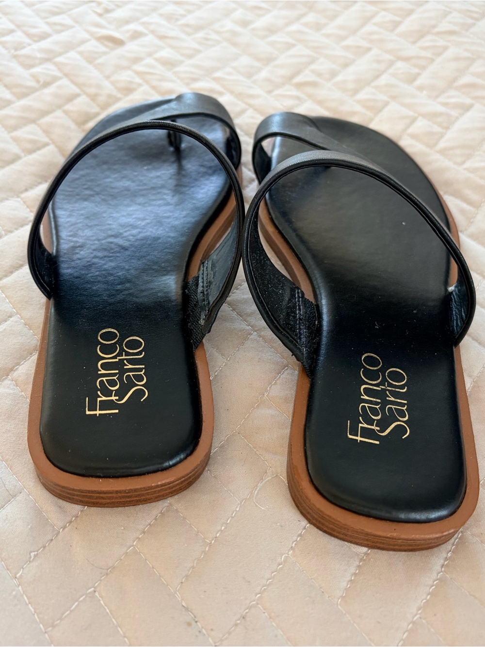 Franco Sarto Black Leather Slide Sandals with V-Strap - Picture 5 of 5